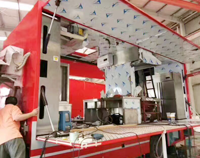 勇于挑戰(zhàn)新高度，我公司試水車內(nèi)廚房設(shè)備廚具安裝成功!