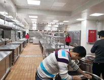 大型廚房設備生產廠家教你如何選擇高品質廚房設備的原則和方法