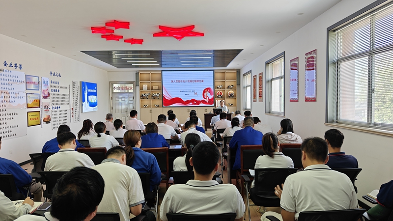 崔志剛到乳業(yè)公司講專(zhuān)題黨課