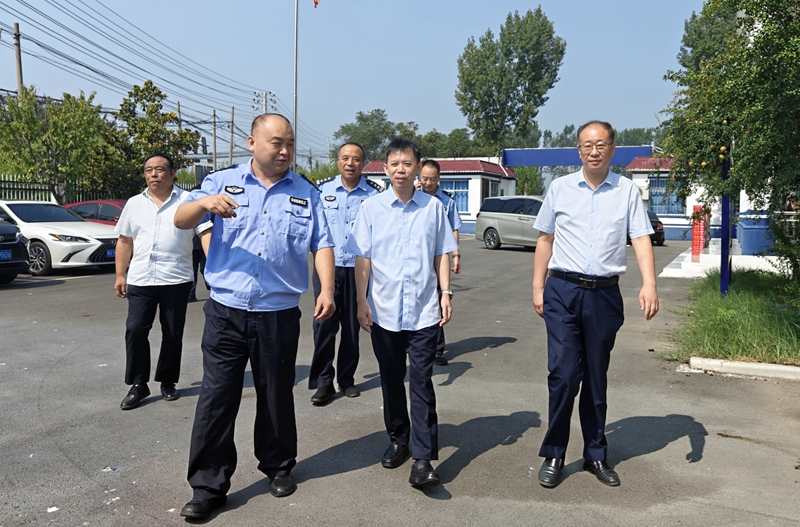 博農(nóng)集團慰問轄區(qū)一線派出所民警